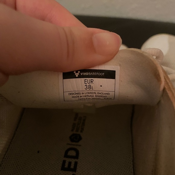 VivoBarefoot white shoes 38L - Picture 5 of 9